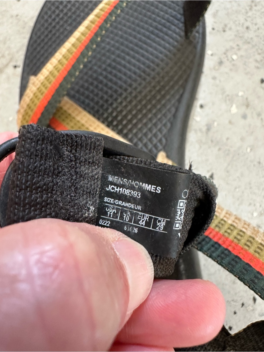 Chaco men’s ' Z/Cloud Sandals in Black with Multi-Stripe Webbing,size 11 - Picture 10 of 10
